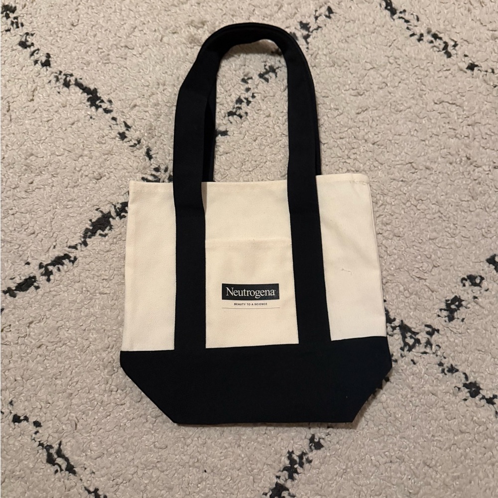 Neutrogena Black and Cream Tote Bag - NEW NEVER USED
